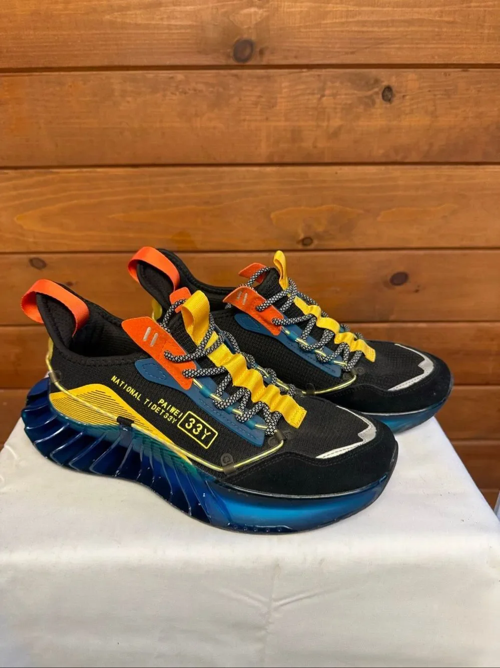 33Y Men’s Paiwei National Tidet sneakers  carbon black/electric blue Sz 42 (9)